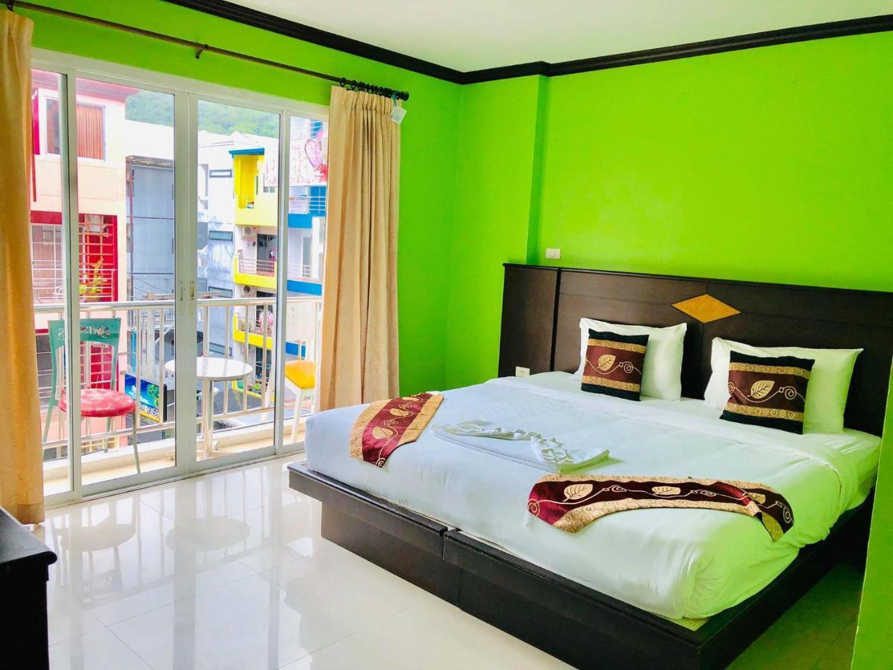 Hollywood Inn Love Patong Exterior foto